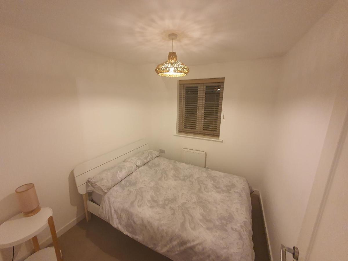 Chic City Centre Apartment With Allocated Parking Swansea Exteriér fotografie